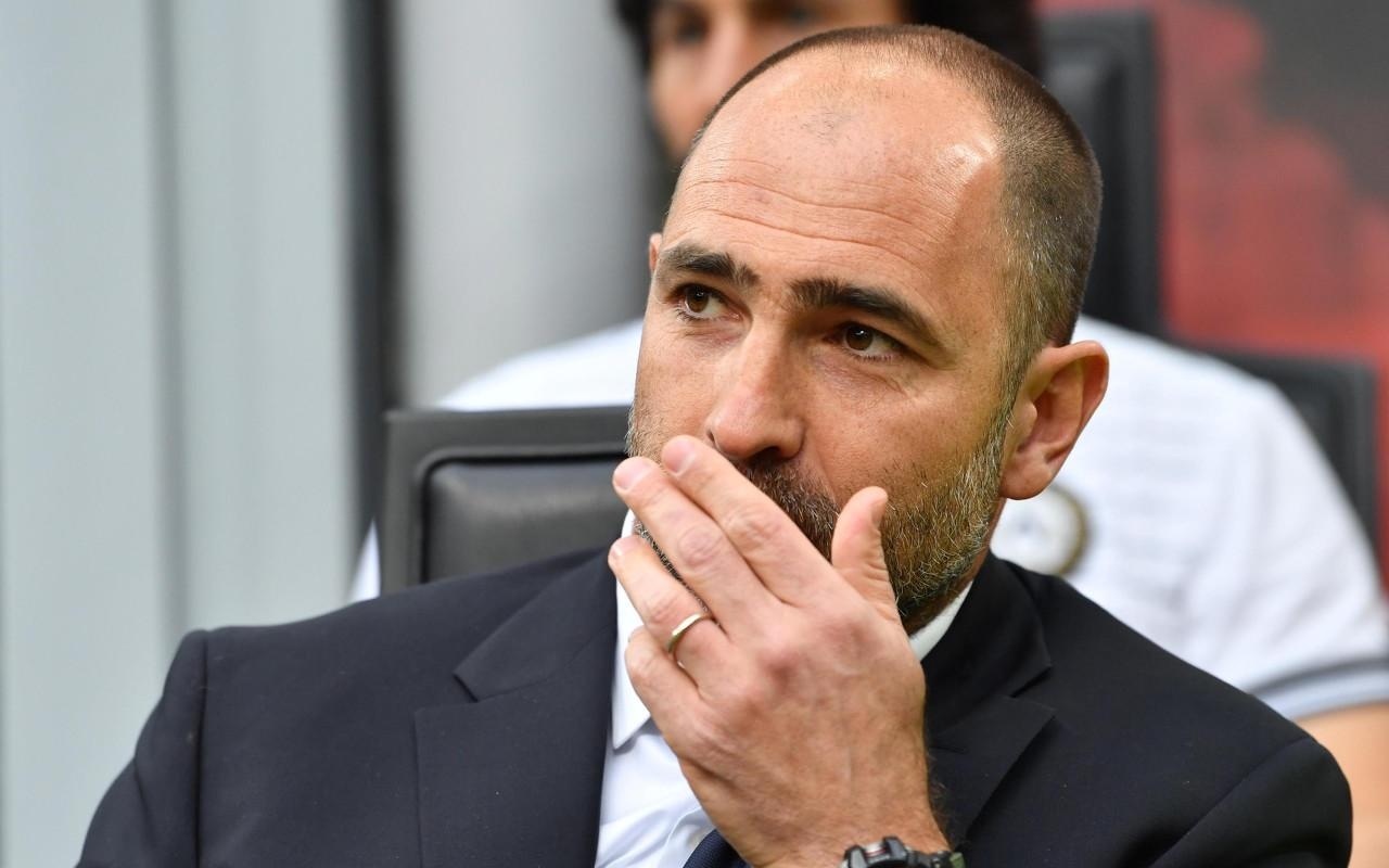 帮助他稳住 帮助他稳住