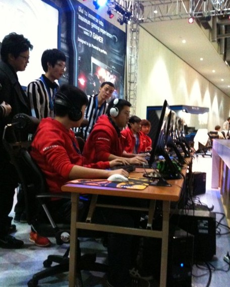 友在比赛中 友在比赛中